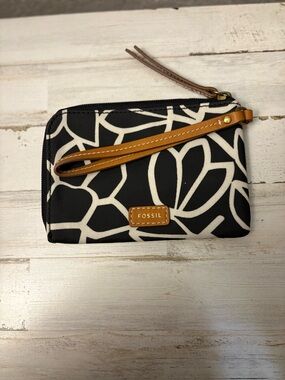 Fossil Black & White Floral Canvas Wristlet with Tan Strap